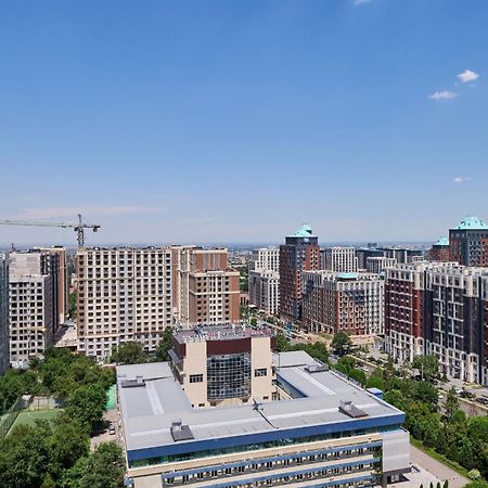 Five Business-Class Rooms In R-House Near Mega Center Almaty Ngoại thất bức ảnh