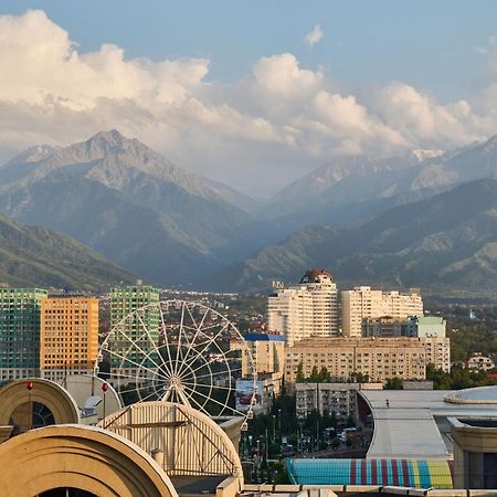 Five Business-Class Rooms In R-House Near Mega Center Almaty Ngoại thất bức ảnh
