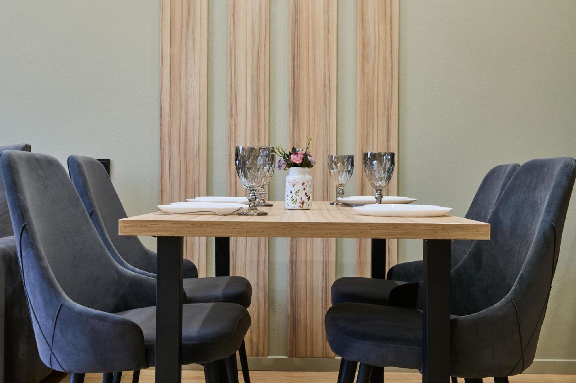 Five Business-Class Rooms In R-House Near Mega Center Almaty Ngoại thất bức ảnh