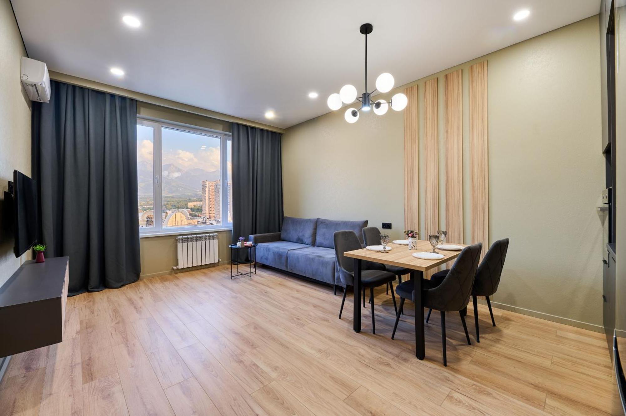 Five Business-Class Rooms In R-House Near Mega Center Almaty Ngoại thất bức ảnh